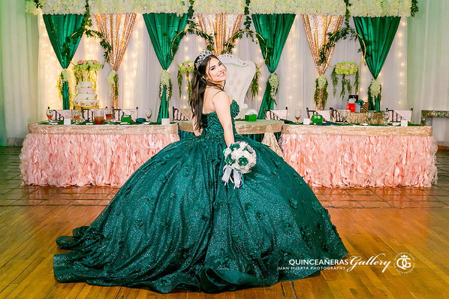 Houston Texas Best Quinceañeras Gallery Juan Huerta Photography Video prices, packages, precios. Paquetes completos fotografia artistica, video profesional para tu XV en Alvin, Angleton, Baytown, Brookshire, Bellaire, Clute, Conroe, Clear Lake, Deer Park,